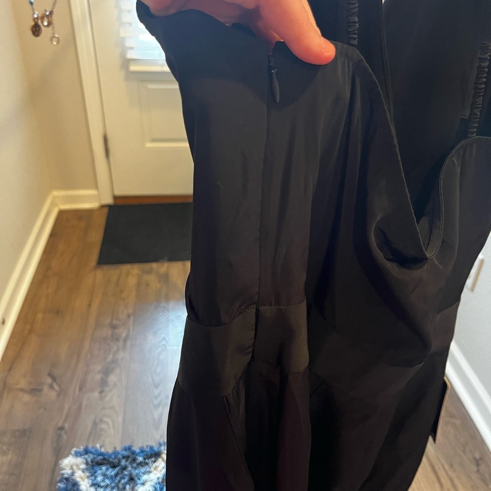 Express Black Backless jumpsuit- size 4 - Picture 9 of 16